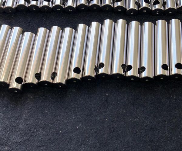 Polijsten voor en na. Polish before and after. CNC machine, CNC machine removing strains.